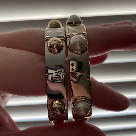 Tory Burch studded pearl bracelets - Picture 4 of 6